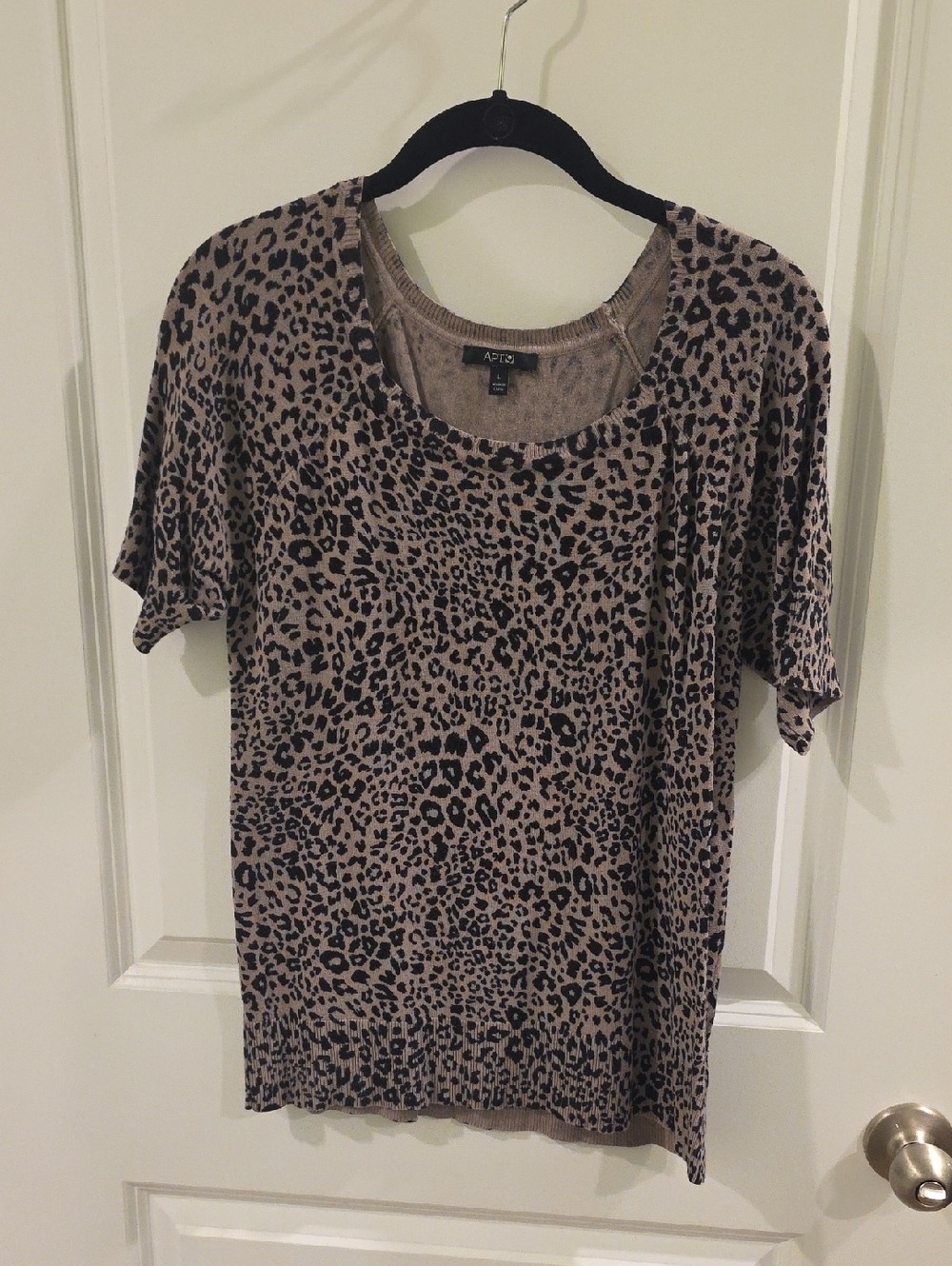 Apt. 9 Taupe and Black Leopard Short Sleeve Tee